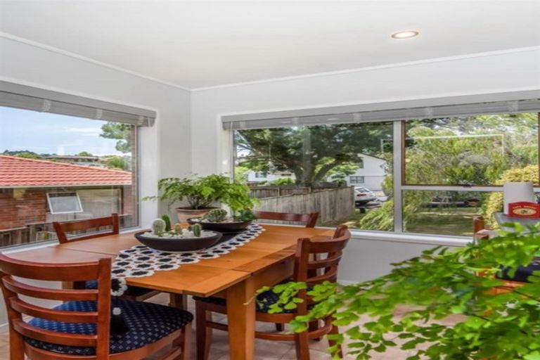 Photo of property in 9 Eugen Place, Bayview, Auckland, 0629