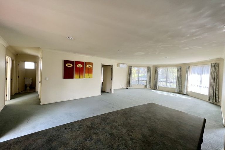 Photo of property in 11 Fresil Lane, Massey, Auckland, 0614