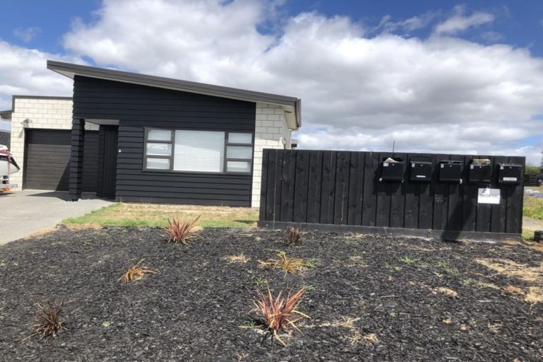 Photo of property in 2 Onukutara Place, Huntington, Hamilton, 3210