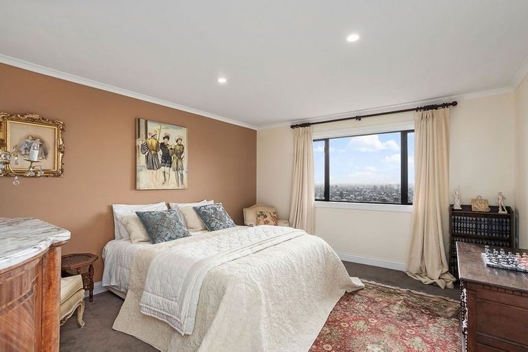 Photo of property in 30 Major Aitken Drive, Huntsbury, Christchurch, 8022