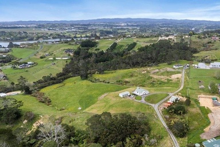 Photo of property in 733b Ridge Road, Riverhead, 0793