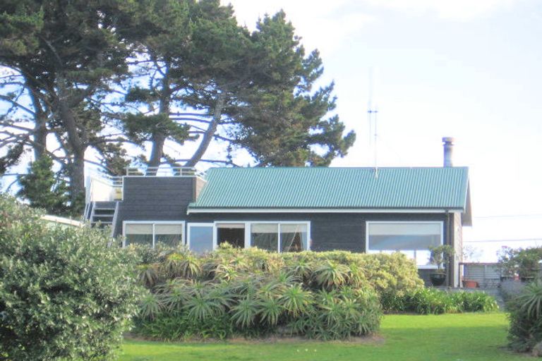 Photo of property in 78 Marine Parade, Mount Maunganui, 3116
