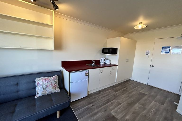 Photo of property in Cavalry Court, 3 Knox Street, Hamilton Central, Hamilton, 3204