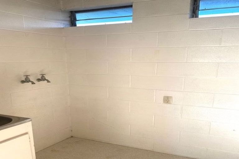 Photo of property in 2/13 Walter Street, Hauraki, Auckland, 0622