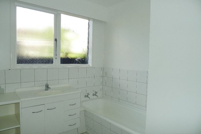 Photo of property in 54 Tiromoana Road, Raumati South, Paraparaumu, 5032