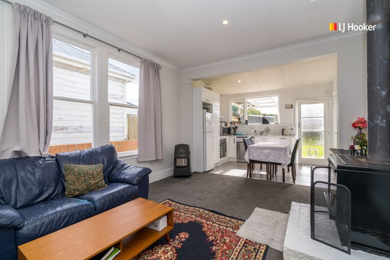 Photo of property in 42 Douglas Street, Saint Kilda, Dunedin, 9012