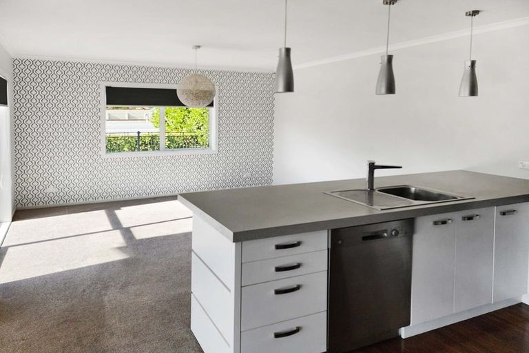 Photo of property in 2 Hemi Street, Waikanae, 5036