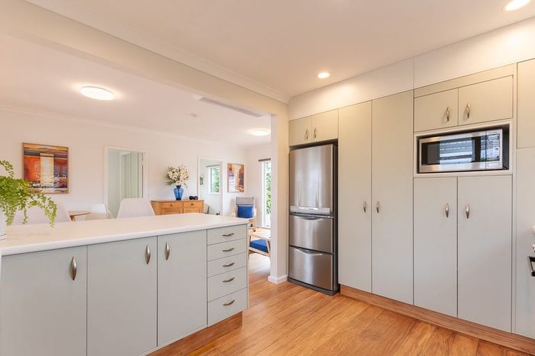 Photo of property in 16 Allen Road, Raumati Beach, Paraparaumu, 5032