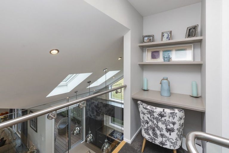 Photo of property in 18 Millpond Place, Parklands, Christchurch, 8083