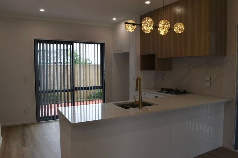 Photo of property in 24b Duggan Avenue, Mangere, Auckland, 2022