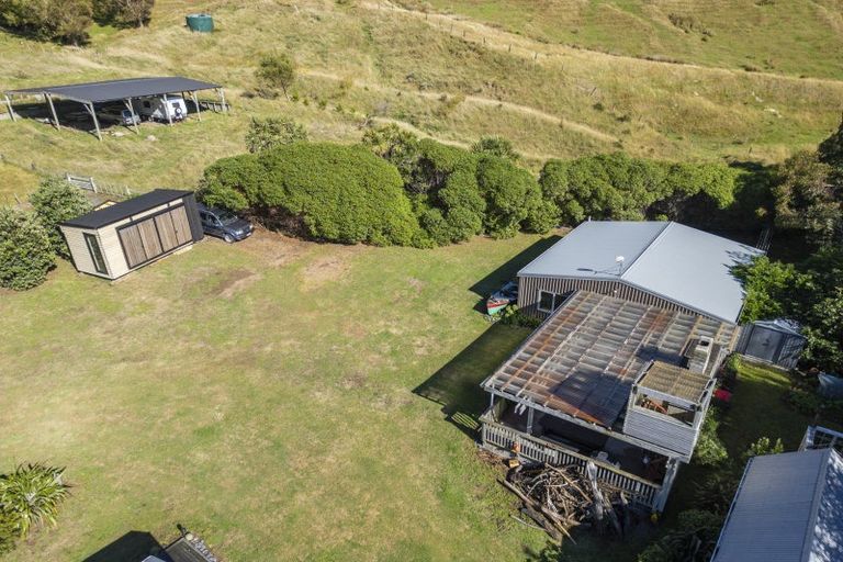 Photo of property in 645a Te Awaiti Road, Te Awaiti, Martinborough, 5782