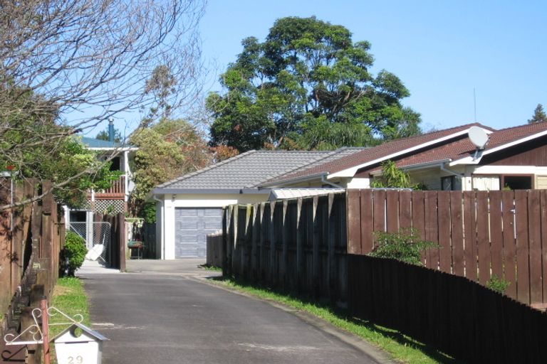 Photo of property in 27a Larissa Avenue, Henderson, Auckland, 0610