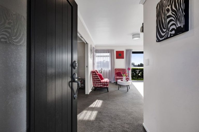 Photo of property in 26b Darwin Crescent, Spotswood, New Plymouth, 4310