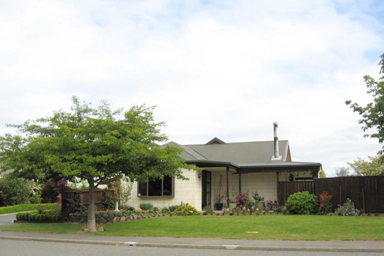 Photo of property in 17 Kingsbury Avenue, Rangiora, 7400
