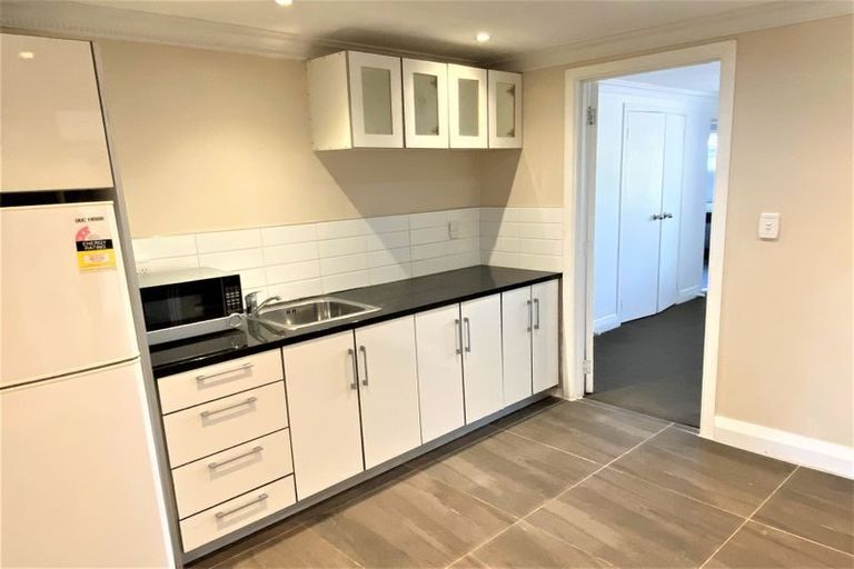 Photo of property in 1/142 Clovelly Road, Bucklands Beach, Auckland, 2012