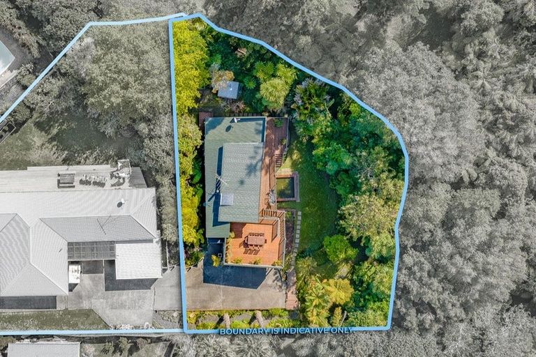 Photo of property in 2/17 Infidel Place, Torbay, Auckland, 0630