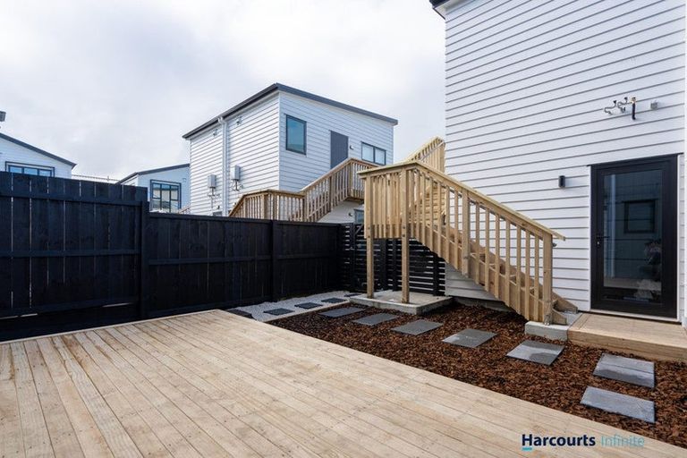 Photo of property in 32 Whare Kauri Road, Papakura, 2110