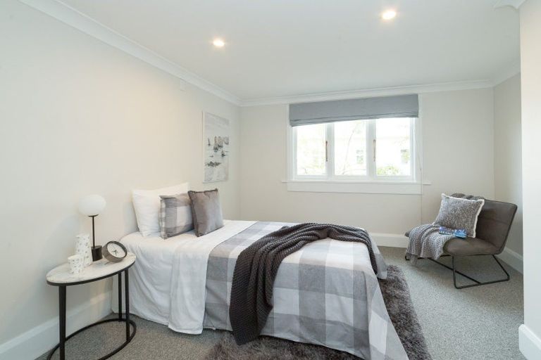 Photo of property in 35 Cambridge Terrace, Masterton, 5810