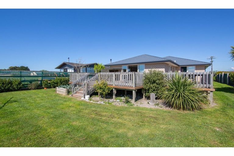 Photo of property in 437 Kainga Road, Brooklands, Christchurch, 8083