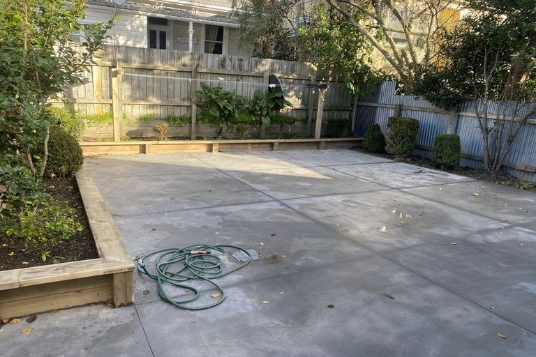 Photo of property in 147 Aro Street, Aro Valley, Wellington, 6021