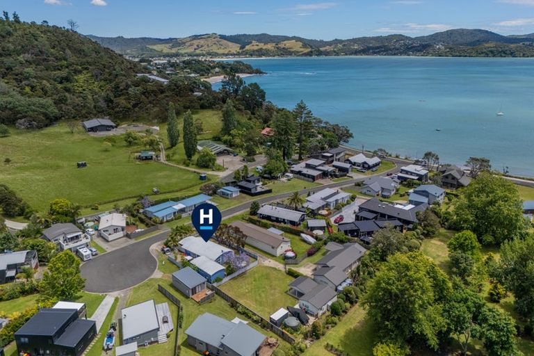 Photo of property in 21 Homestead Lane, Cooks Beach, Whitianga, 3591