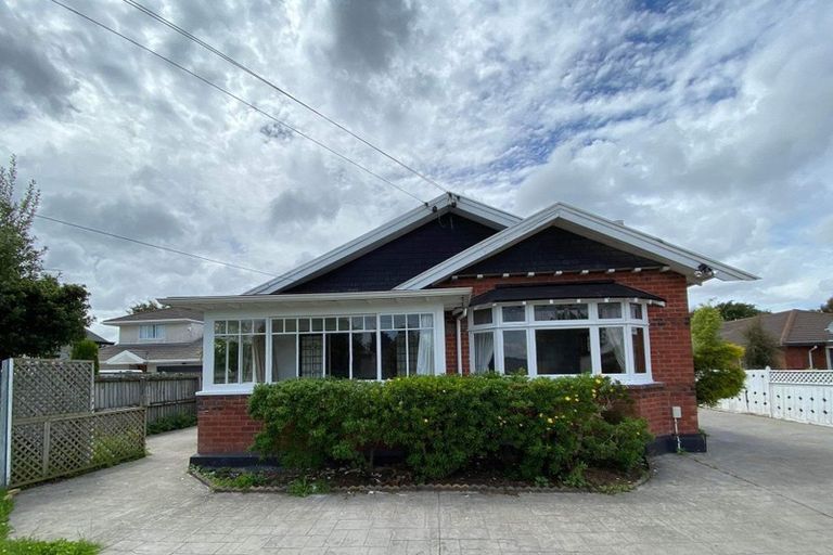 Photo of property in 40 Waimairi Road, Upper Riccarton, Christchurch, 8041