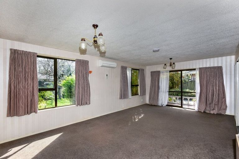 Photo of property in 16 Westmont Street, Ilam, Christchurch, 8041