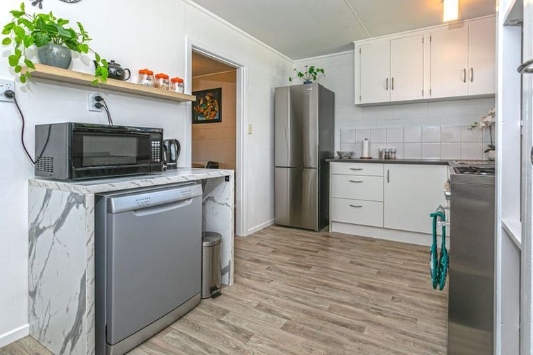 Photo of property in 2065 Rings Road, Coromandel, 3506