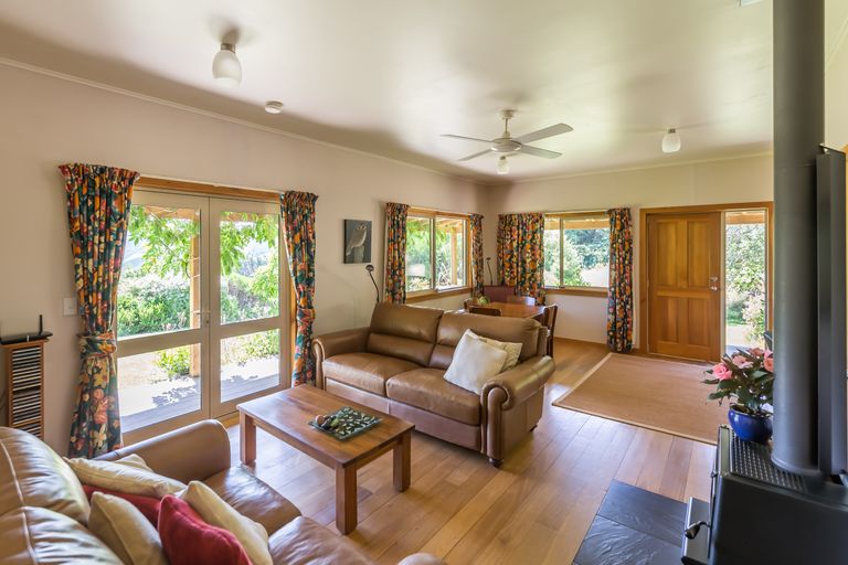 Photo of property in 310c Reynolds Valley Road, Okuti Valley, Little River, 7591