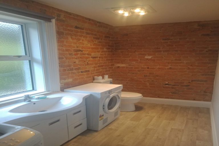 Photo of property in 52 Woodhaugh Street, Woodhaugh, Dunedin, 9010