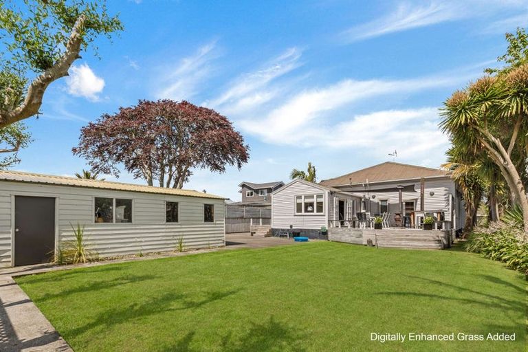 Photo of property in 8 Saint Leonard Street, Saint Johns Hill, Whanganui, 4501