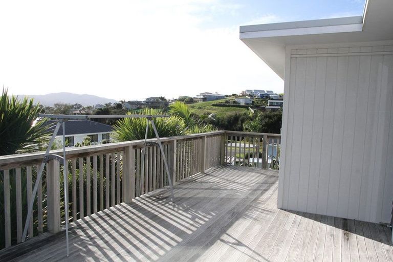 Photo of property in 6 Protea Drive, Cable Bay, 0420