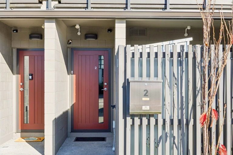Photo of property in 2 Kaokao Lane, Mangere, Auckland, 2022