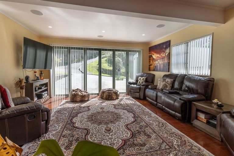 Photo of property in 7 Chastudon Place, Tawa, Wellington, 5028