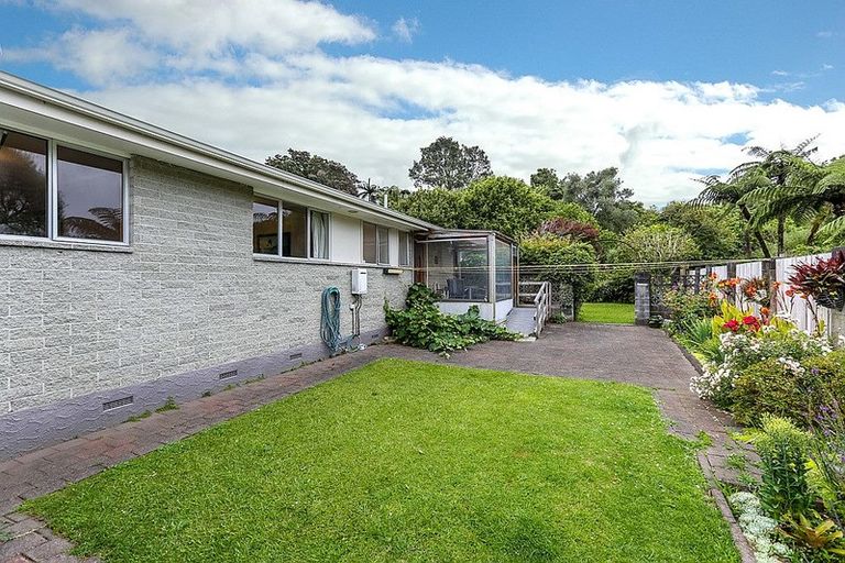 Photo of property in 28 Vancouver Place, Marfell, New Plymouth, 4310