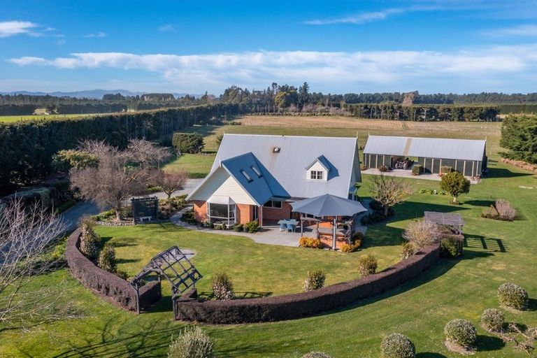Photo of property in 973 Hoskyns Road, West Melton, Christchurch, 7671