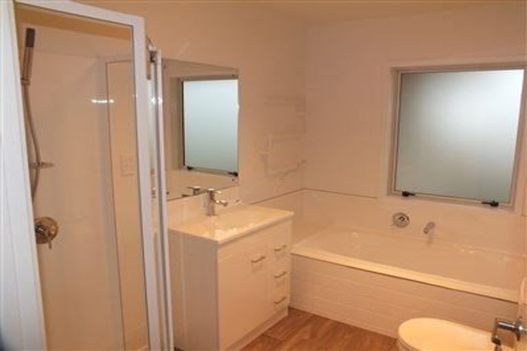 Photo of property in 2 Parawai Street, Marshland, Christchurch, 8083