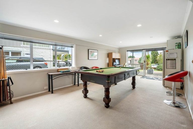 Photo of property in 76 Jaemont Avenue, Te Atatu South, Auckland, 0610