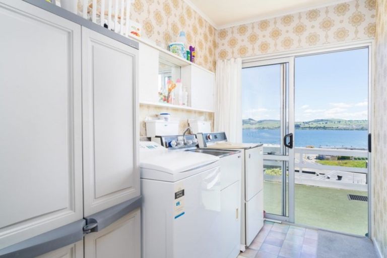 Photo of property in 14 Hinerau Grove, Waipahihi, Taupo, 3330