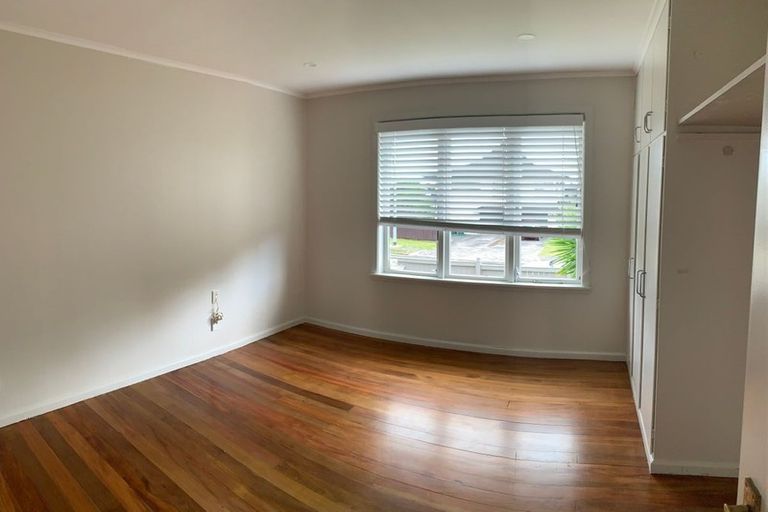 Photo of property in 8 Evelyn Road, Cockle Bay, Auckland, 2014