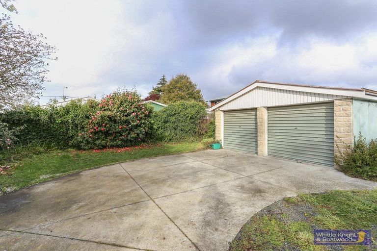 Photo of property in 6 Rosedale Place, Avonhead, Christchurch, 8042