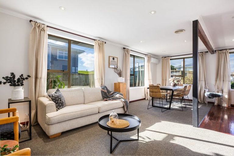 Photo of property in 111 Waiuta Street, Titahi Bay, Porirua, 5022