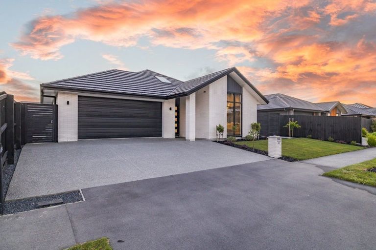 Photo of property in 20 Selfe Crescent, Burwood, Christchurch, 8083