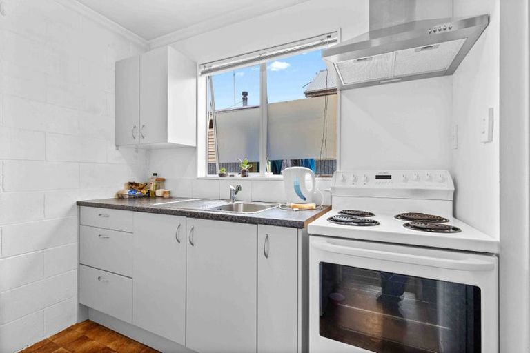 Photo of property in 2/214 Crinan Street, Appleby, Invercargill, 9812