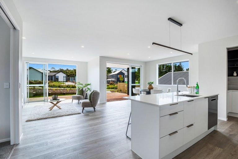 Photo of property in 95 Glenvar Ridge Road, Long Bay, Auckland, 0630