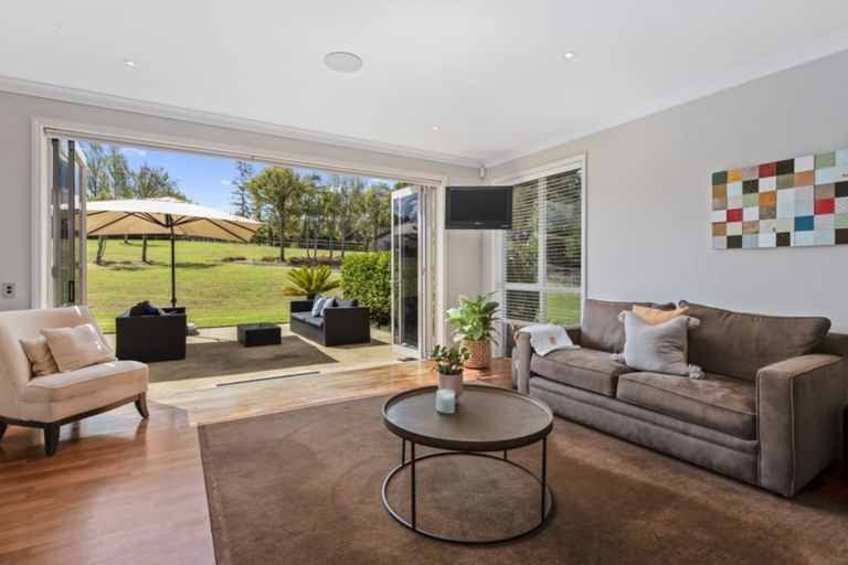 Photo of property in 202 Oraha Road, Kumeu, 0892