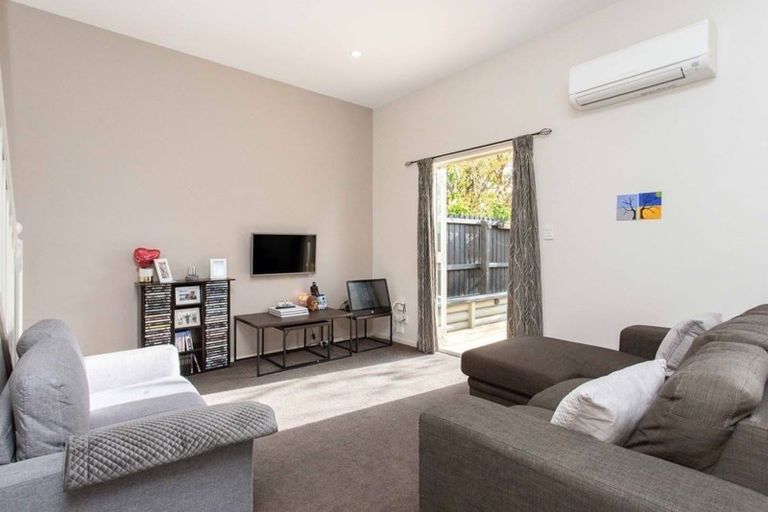 Photo of property in 9g Crohane Place, Addington, Christchurch, 8024