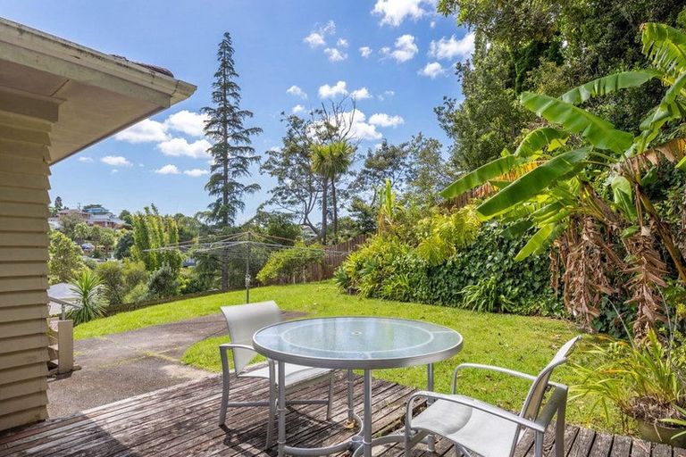 Photo of property in 2/69 Mountbatten Avenue, Hillcrest, Auckland, 0627
