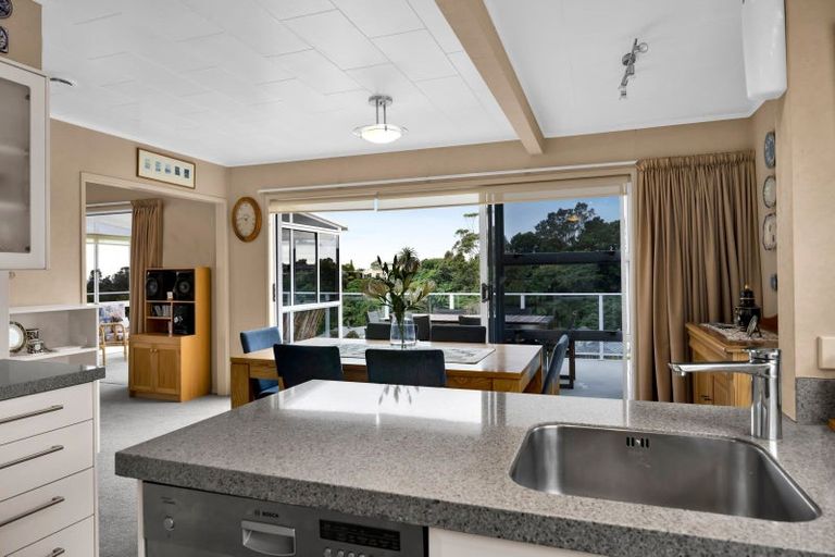 Photo of property in 17 Nevada Drive, Merrilands, New Plymouth, 4312