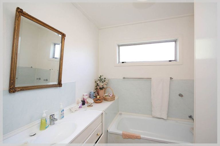 Photo of property in 3 Nash Parade, Foxton Beach, Foxton, 4815